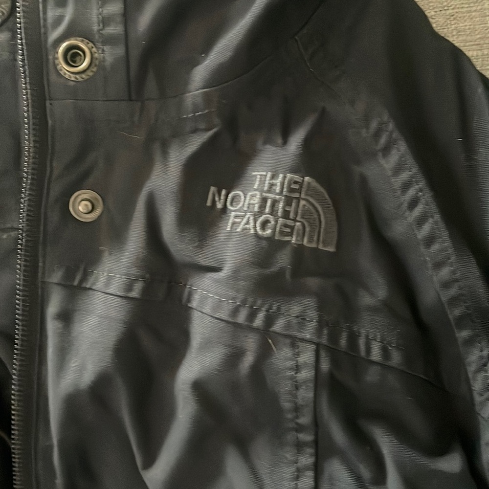 North face navy colored jacket. Size XS.